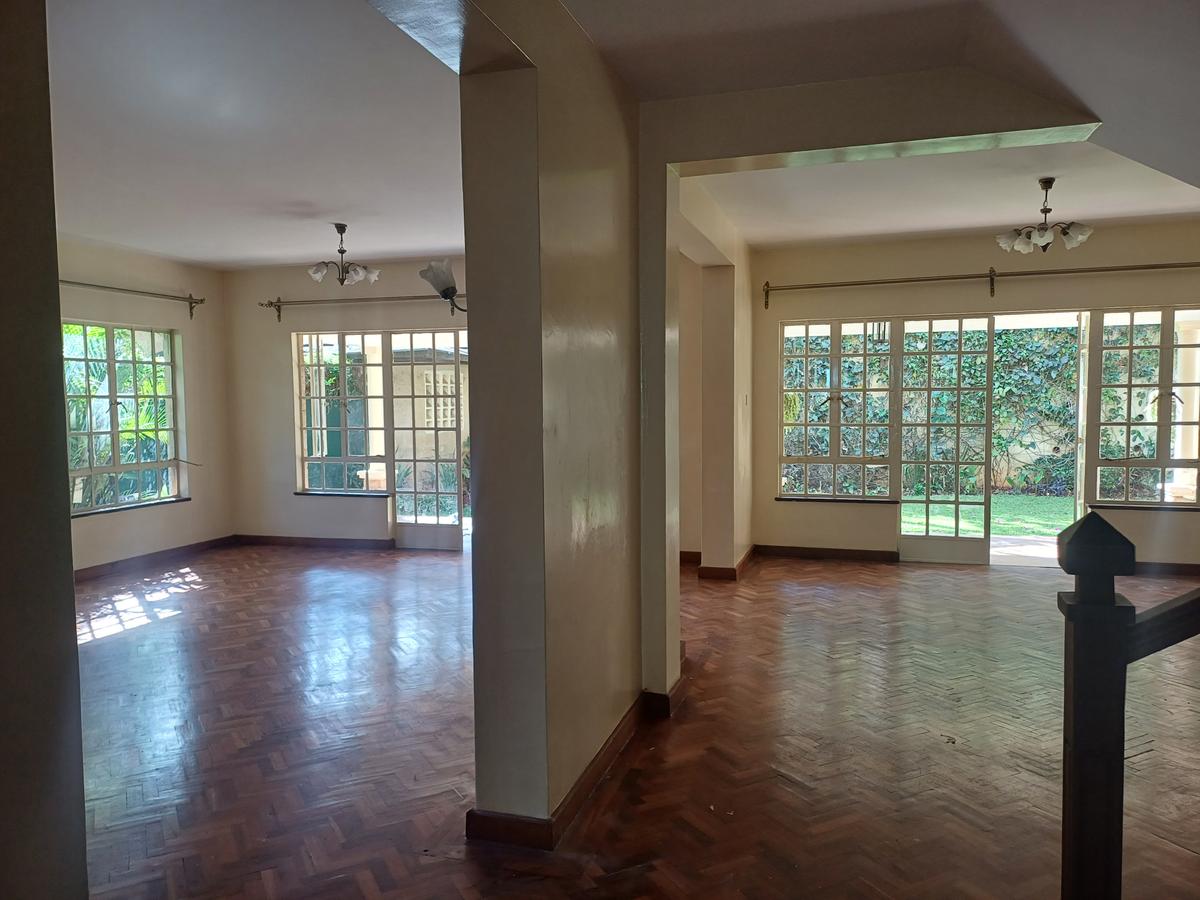 5 Bed Townhouse with En Suite in Lavington - 4