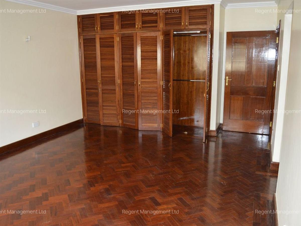 4 Bed Townhouse at Dennis Pritt/State House Road - 8