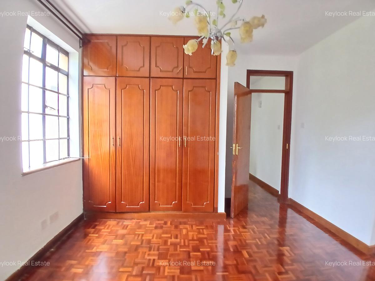 4 Bed Townhouse with En Suite at Lavington Green - 13