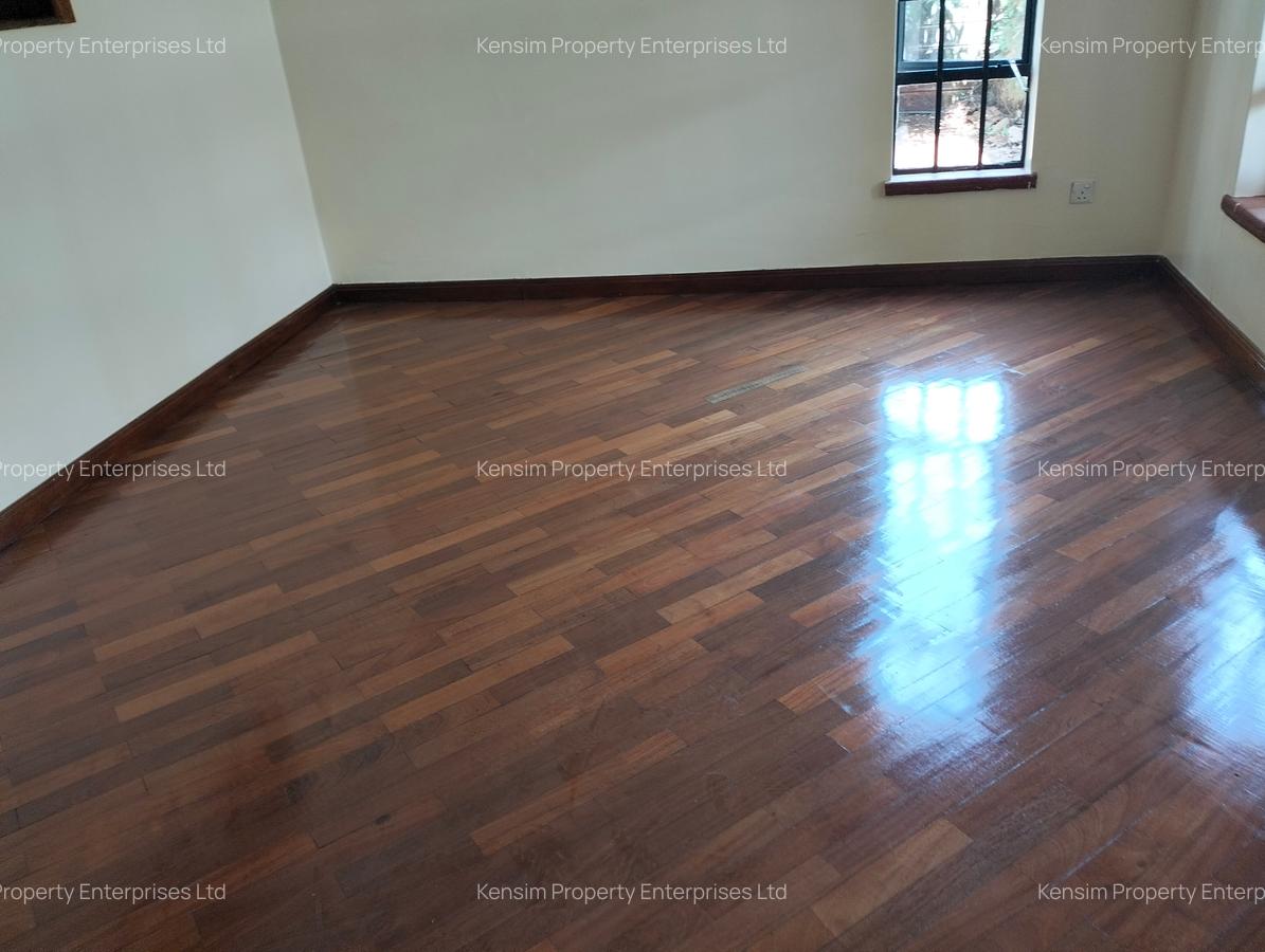 4 Bed Townhouse with En Suite in Lavington - 4