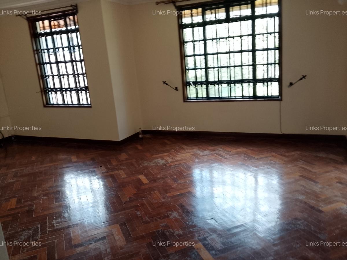 5 Bed Townhouse with En Suite at Karen - 16