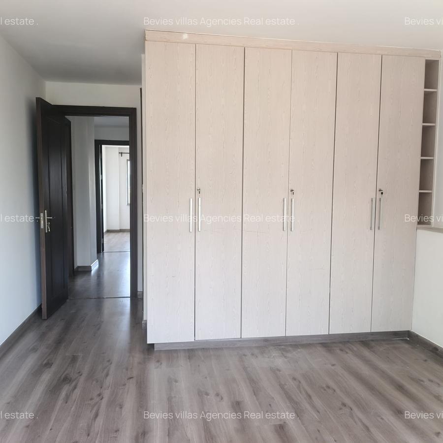 2 Bed Apartment with En Suite at Parklands - 2