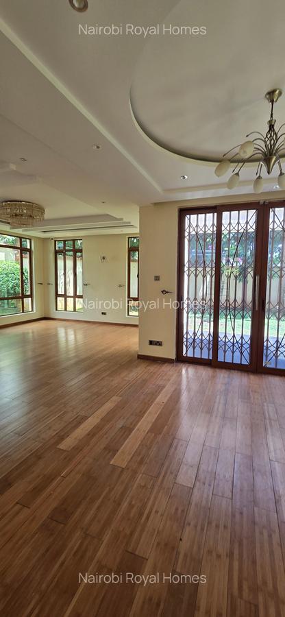 5 Bed Townhouse with En Suite at Lavington Road - 12