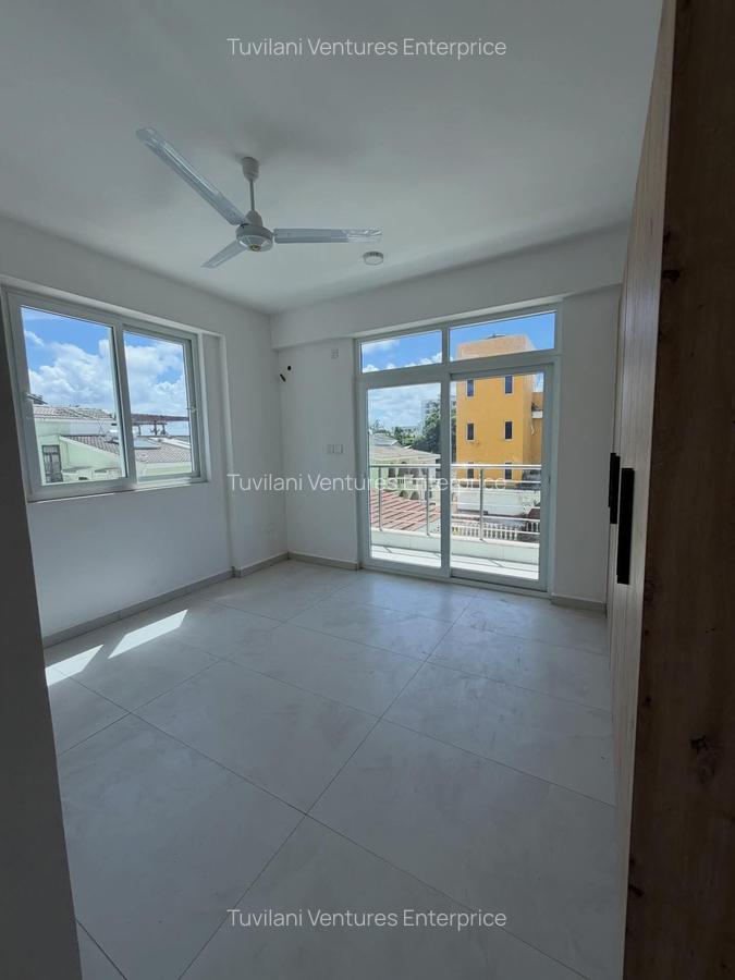 Serviced 2 Bed Apartment with Swimming Pool at Nyali Mombasa - 10