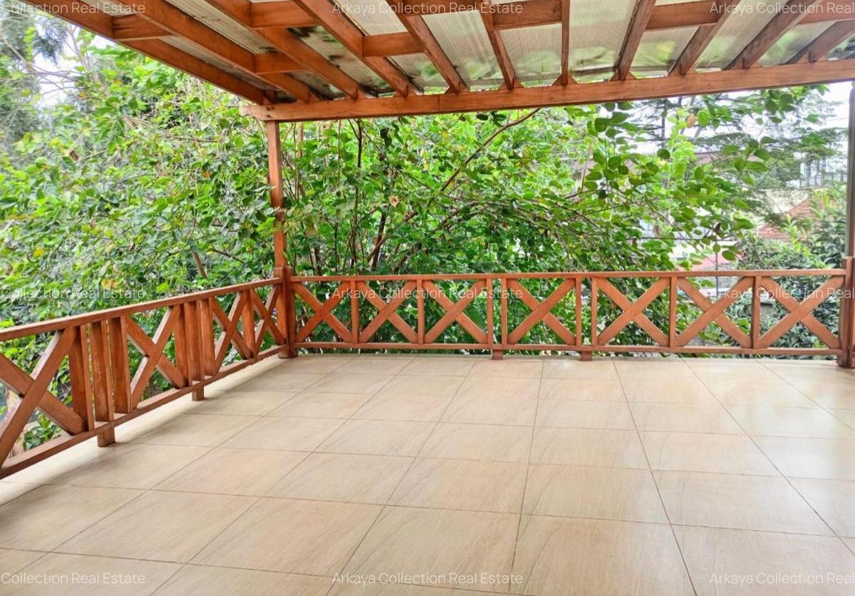 5 Bed Townhouse with En Suite in Lavington - 13