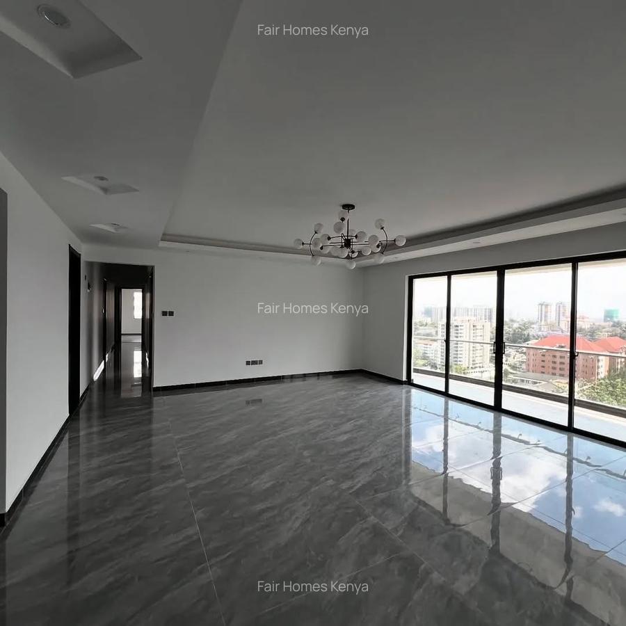 4 Bed Apartment with En Suite at Valley Arcade - 4