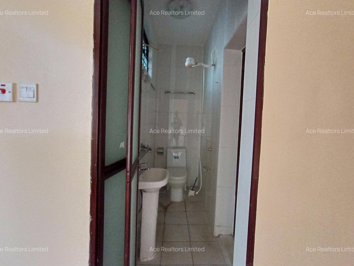3 Bed Apartment with En Suite at Kilimani Estate Nairobi - 10