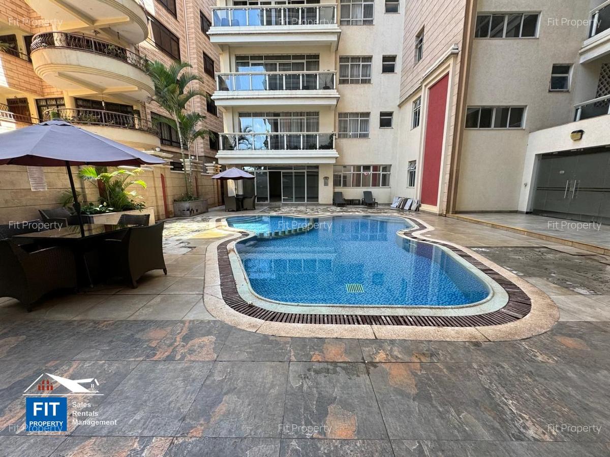 3 Bed Apartment with En Suite in Parklands - 17