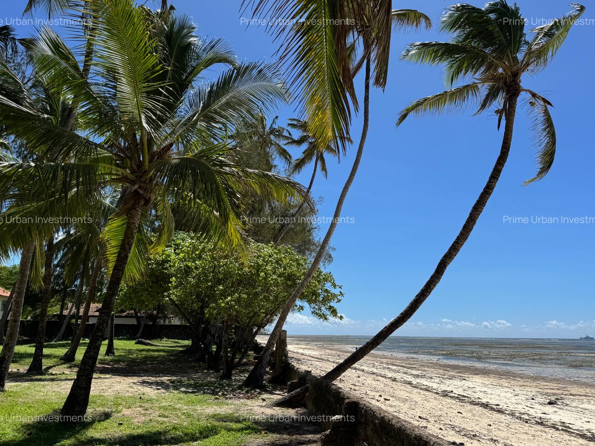 15,783 m² Land in Kikambala - 6