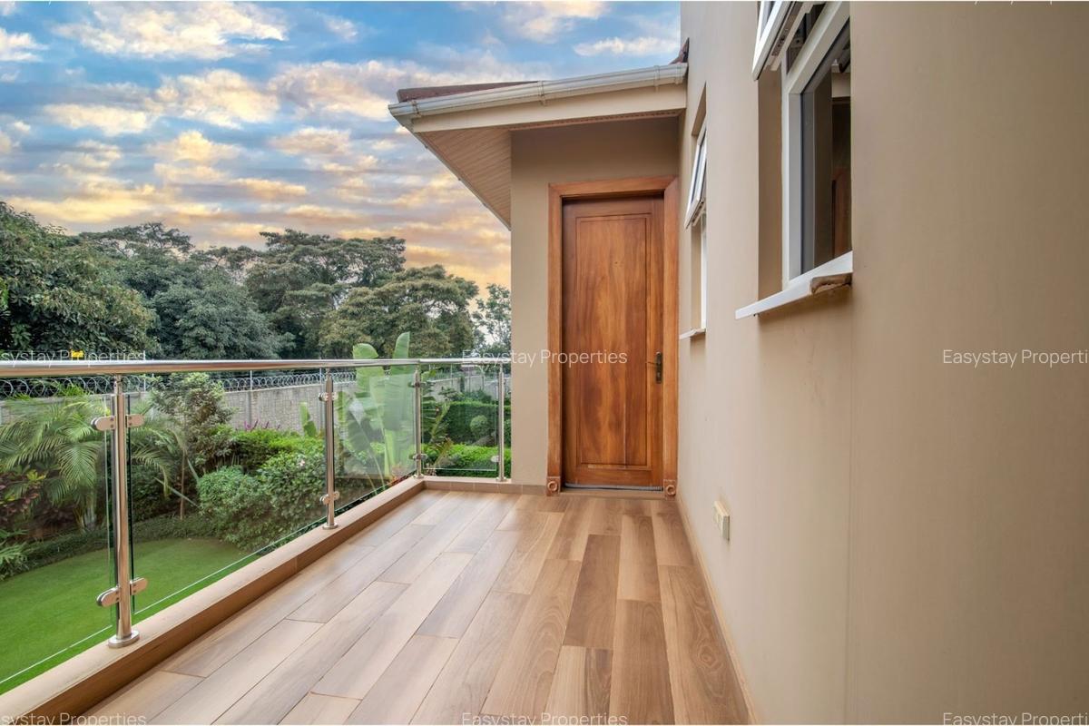 4 Bed Villa with En Suite in Runda - 3