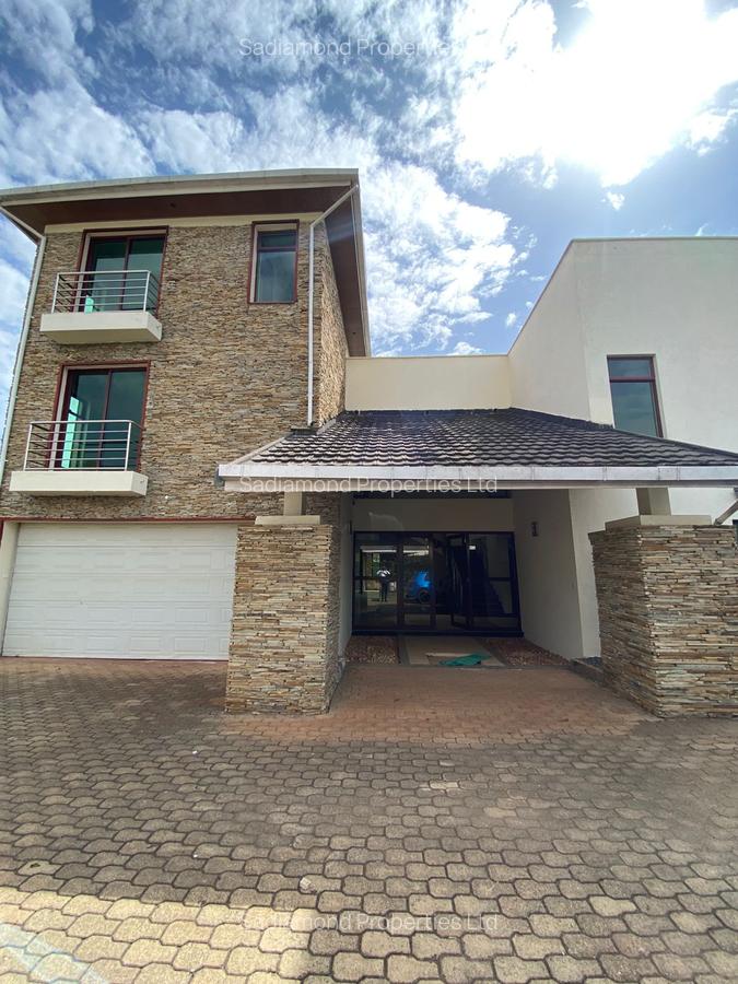 5 Bed Villa with En Suite in Karen - 11