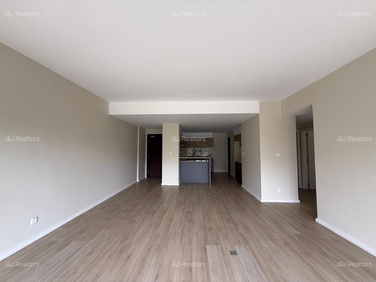 2 Bed Apartment with En Suite in Riverside - 4