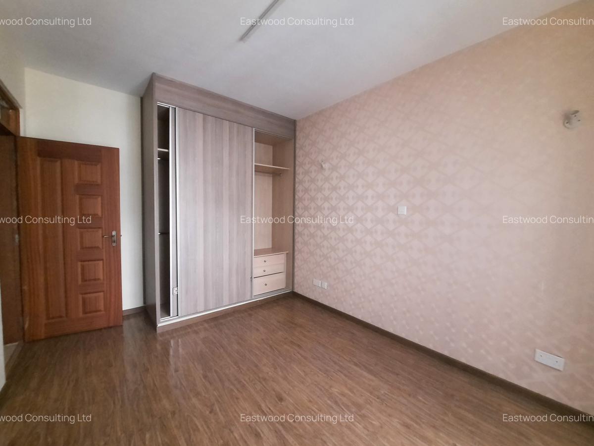 4 Bed Apartment with En Suite at Second Parklands - 16