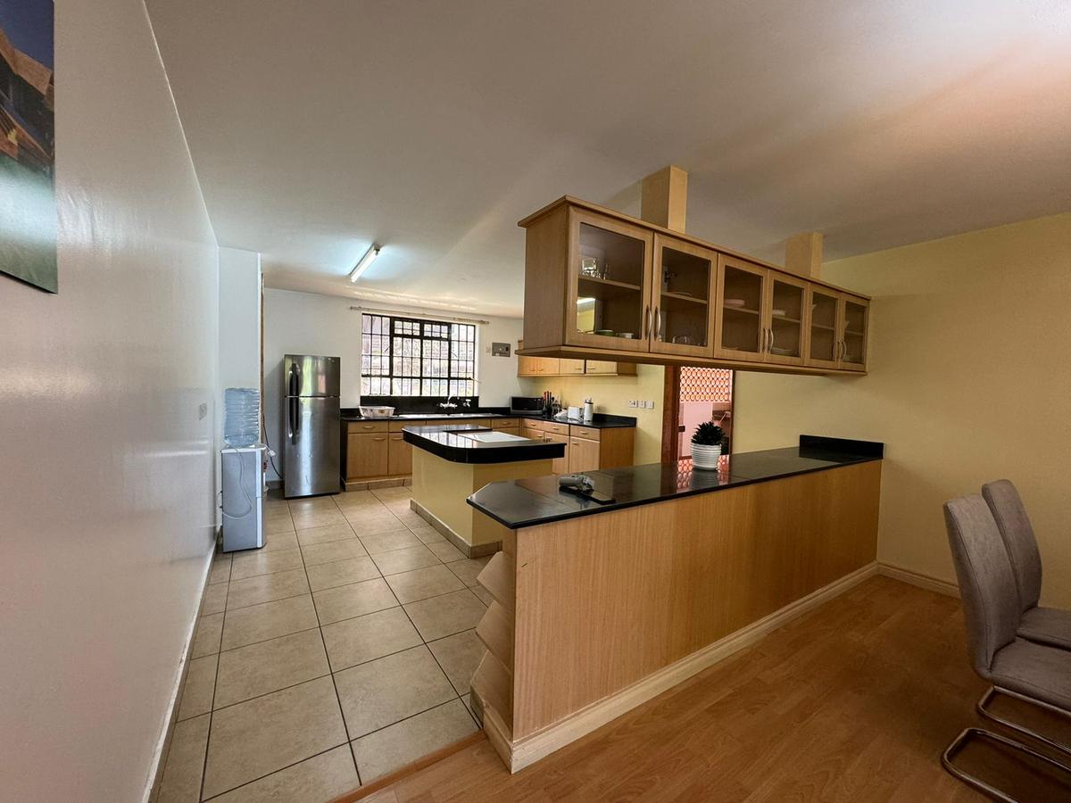 Furnished 3 Bed Apartment with En Suite in Brookside - 14