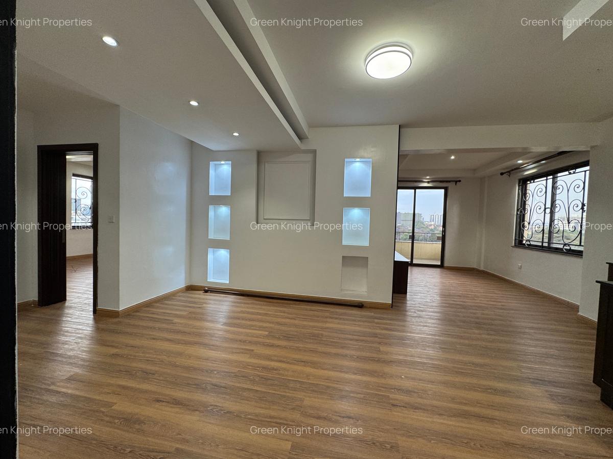 Serviced 4 Bed Apartment with En Suite in Kileleshwa - 12