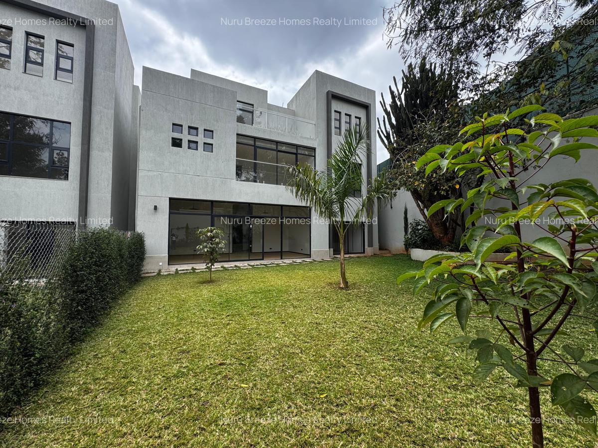 5 Bed Townhouse with En Suite in Lavington - 1