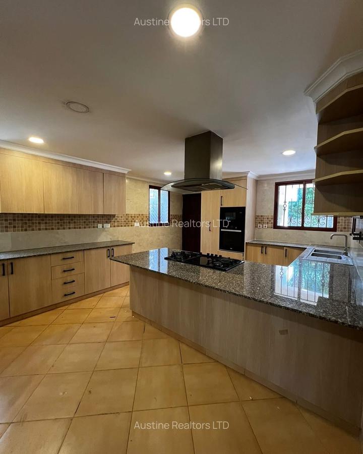 5 Bed Townhouse with En Suite at Shanzu Road - 3