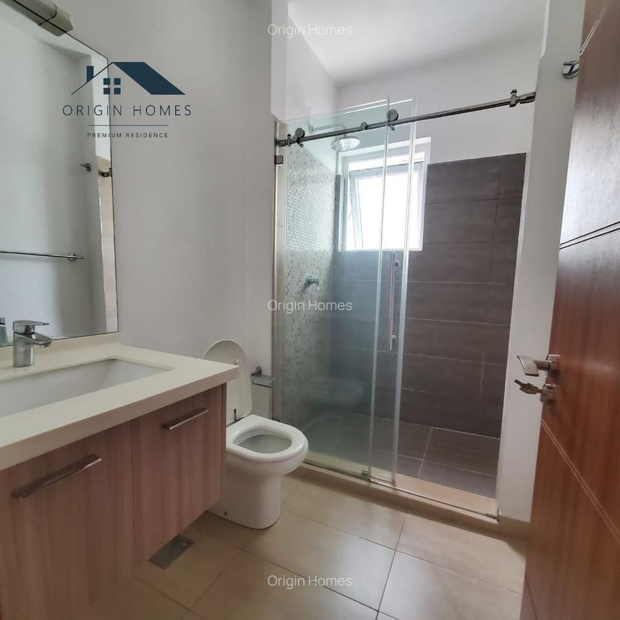 3 Bed Apartment with En Suite at Lavington - 13