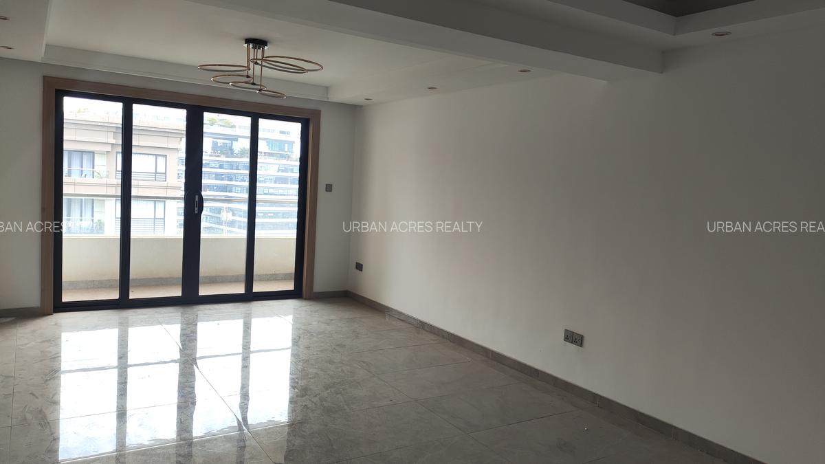 3 Bed Apartment with En Suite at Riverside Drive - 6