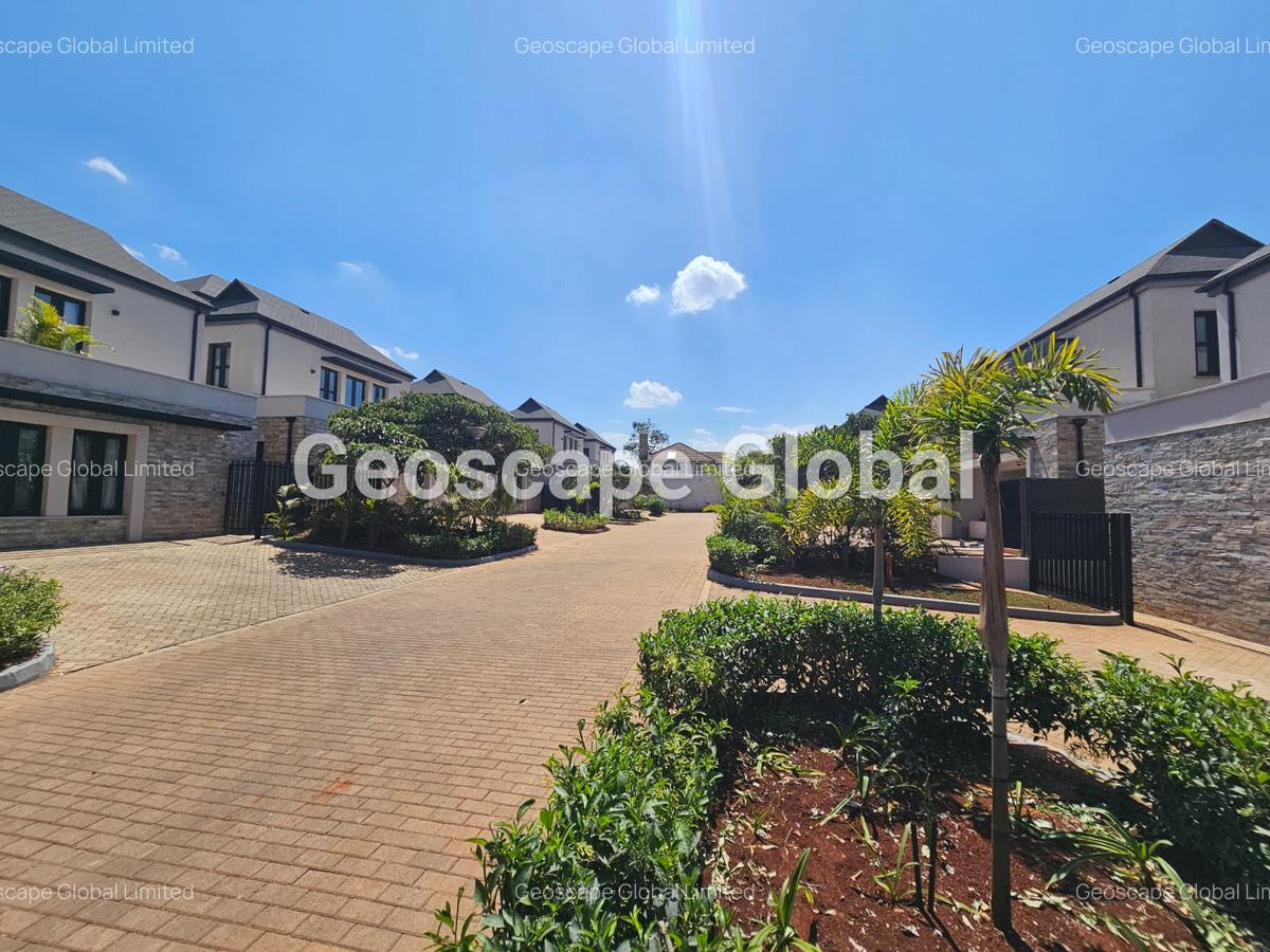 4 Bed Townhouse with En Suite in Runda - 17