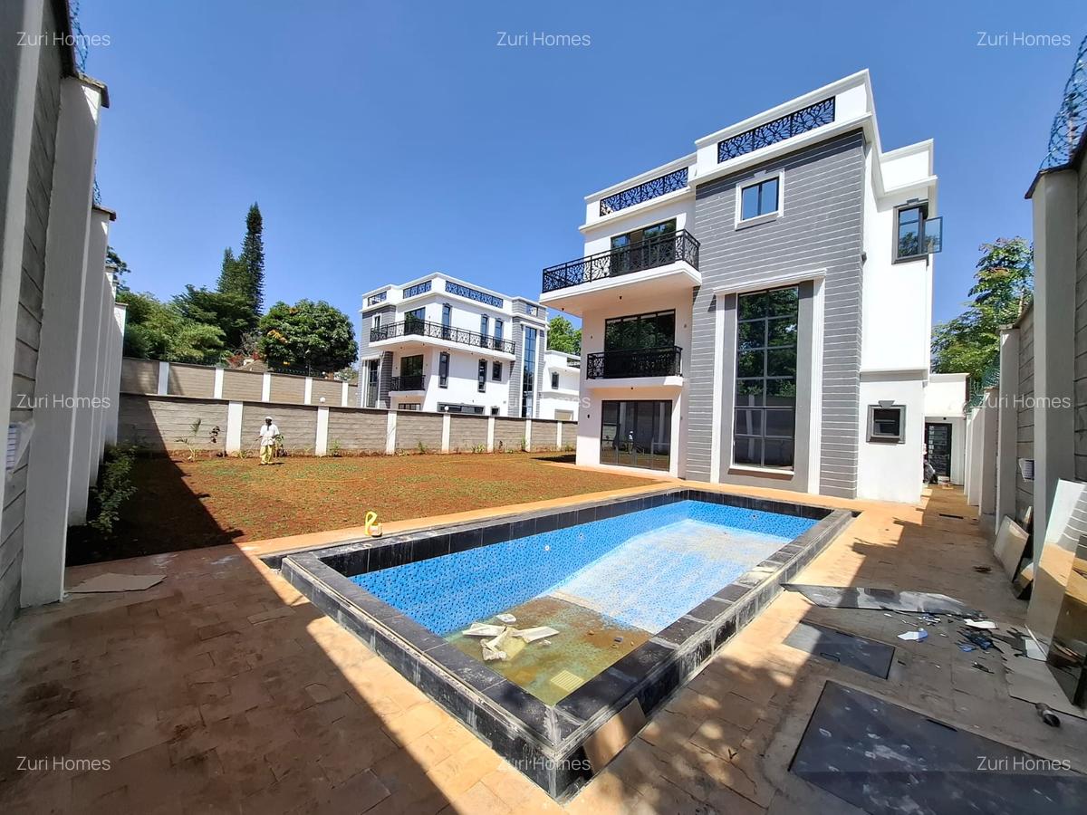 5 Bed Townhouse with En Suite in Lavington - 17