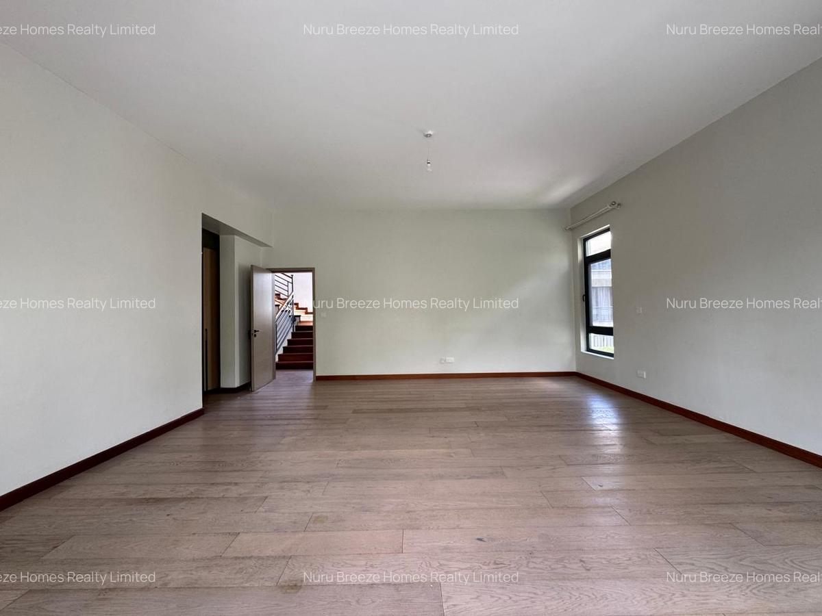 5 Bed Townhouse with En Suite in Lavington - 14