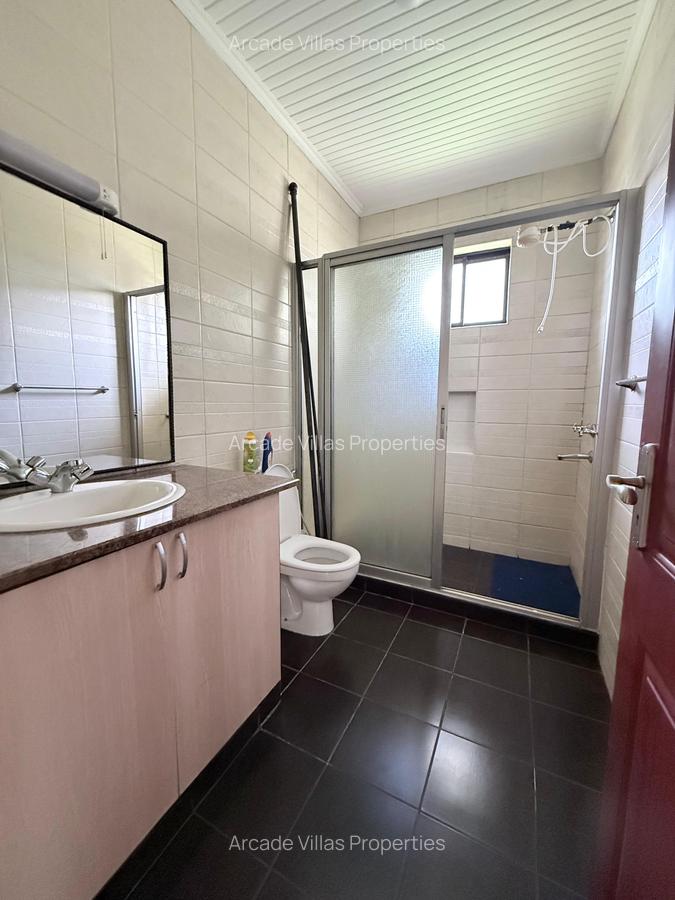 3 Bed Apartment with En Suite in Westlands Area - 9
