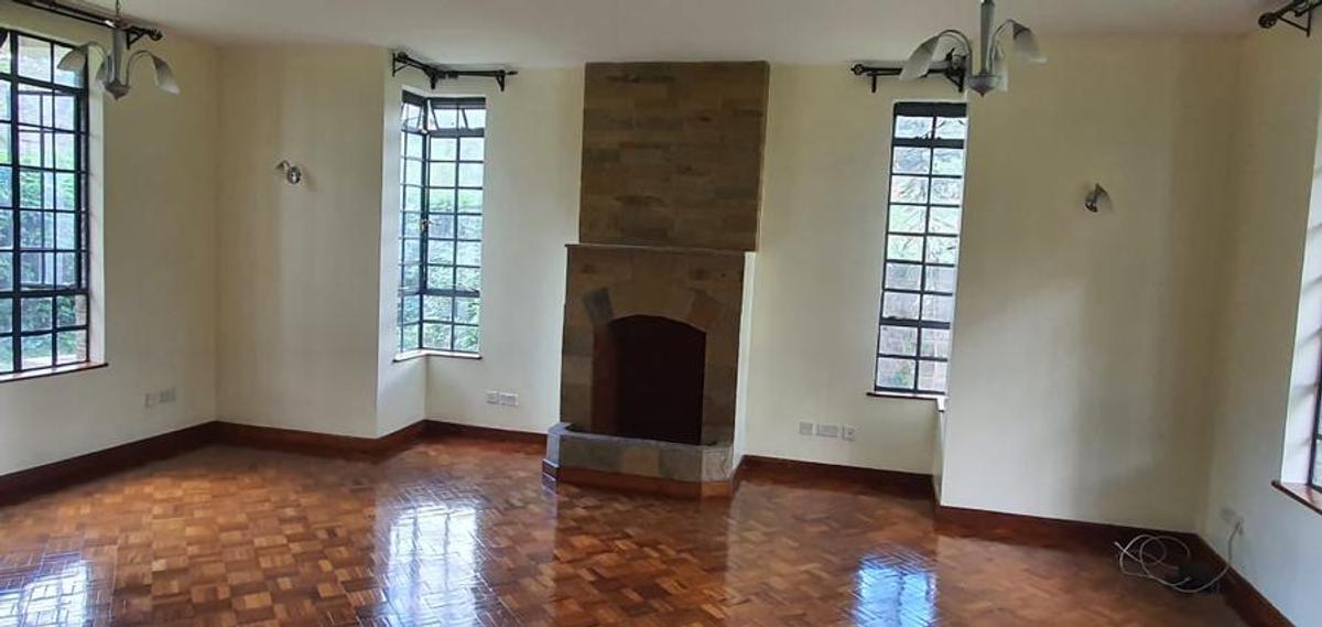 4 Bed Townhouse with En Suite at Chalbi Drive - 17