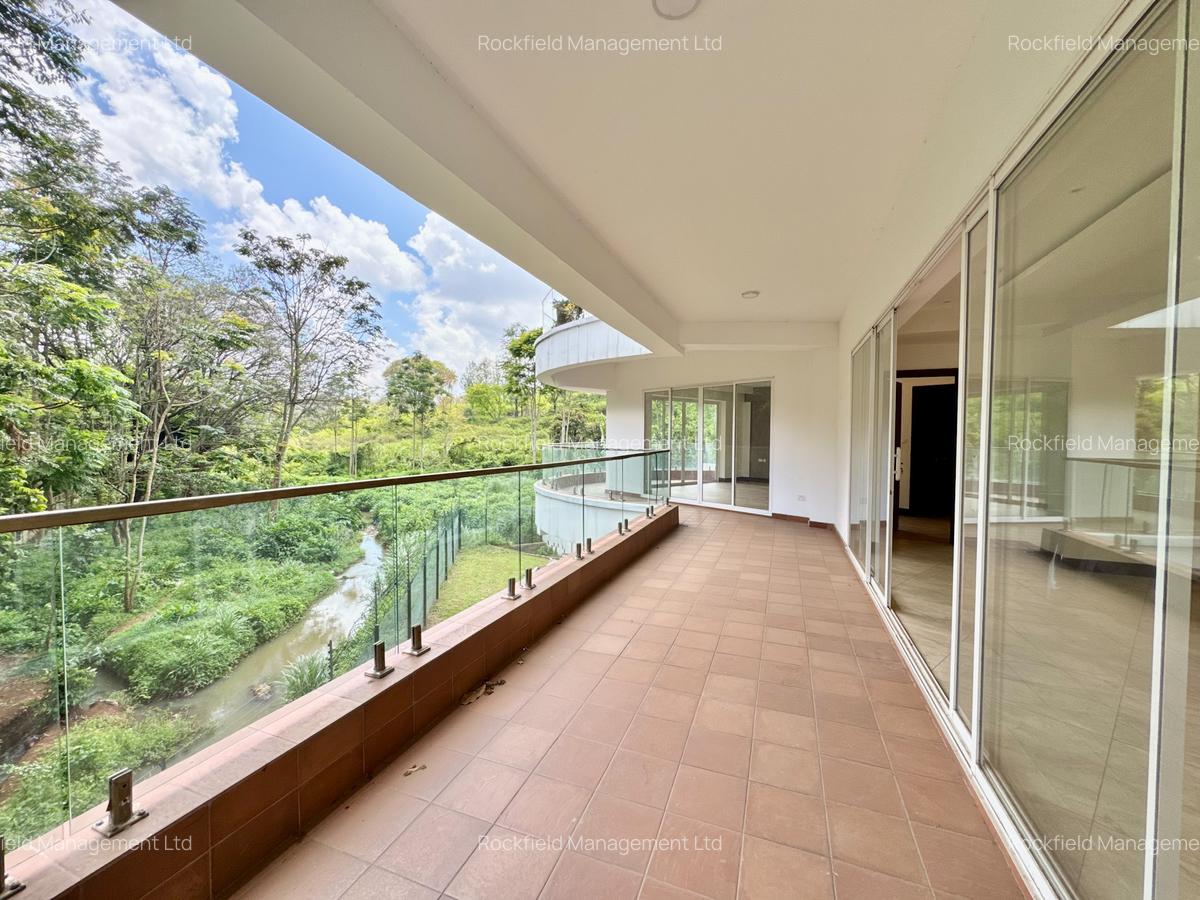 4 Bed Apartment with En Suite in Parklands - 7