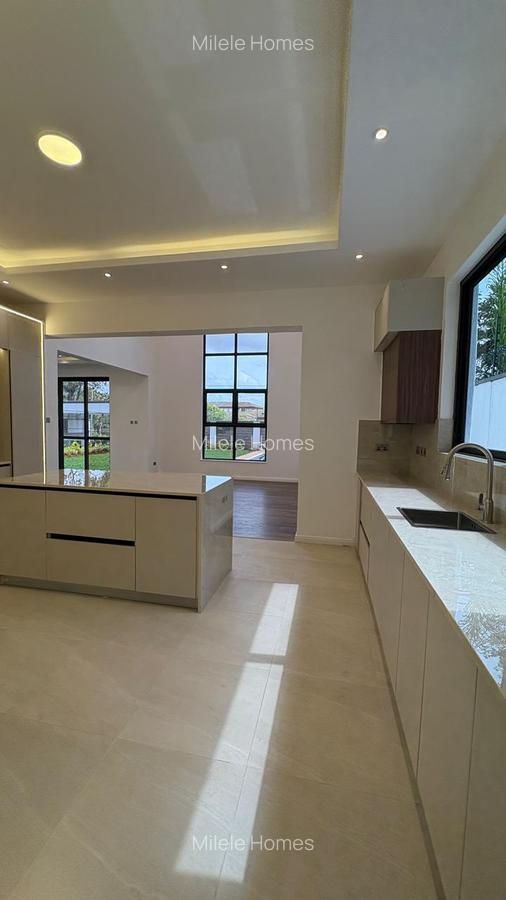 5 Bed Villa with En Suite in Lavington - 8