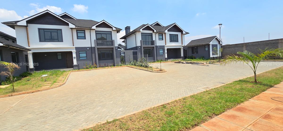 4 Bed Townhouse with En Suite at Five-Star Paradise - 8