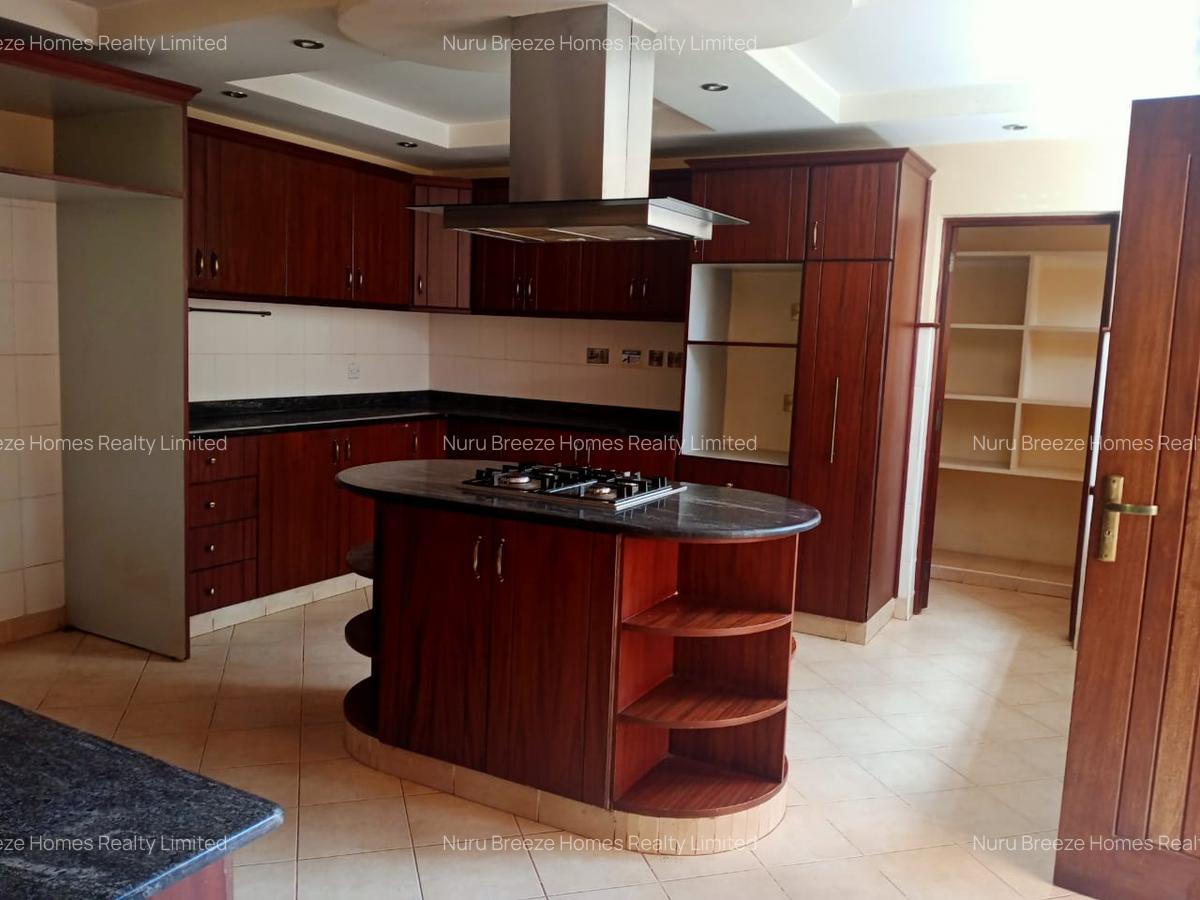 4 Bed House with En Suite in Runda - 5