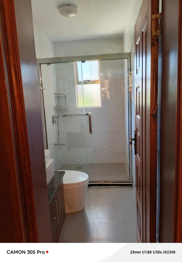 5 Bed Townhouse with En Suite at Lavington - 18