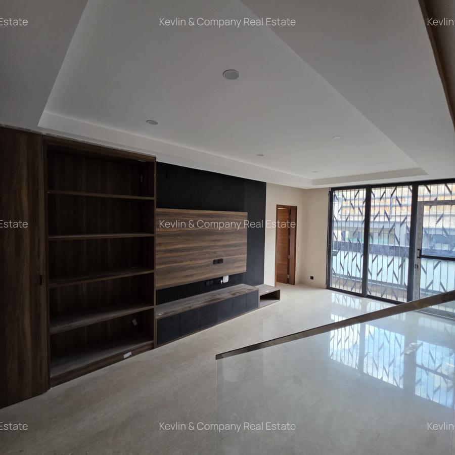 5 Bed Townhouse with En Suite in Westlands Area - 3