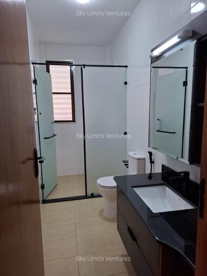 2 Bed Townhouse with En Suite in Ridgeways - 10