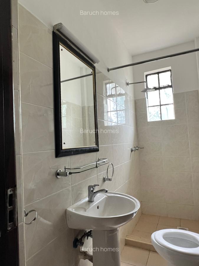 4 Bed Townhouse with En Suite in Kitisuru - 13