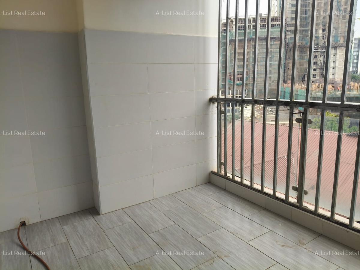 3 Bed Apartment with En Suite at 4Th Parklands - 3