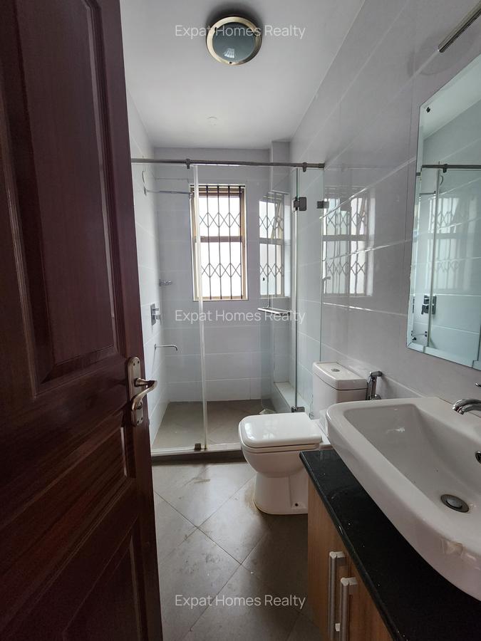 5 Bed Villa with En Suite in Lavington - 2