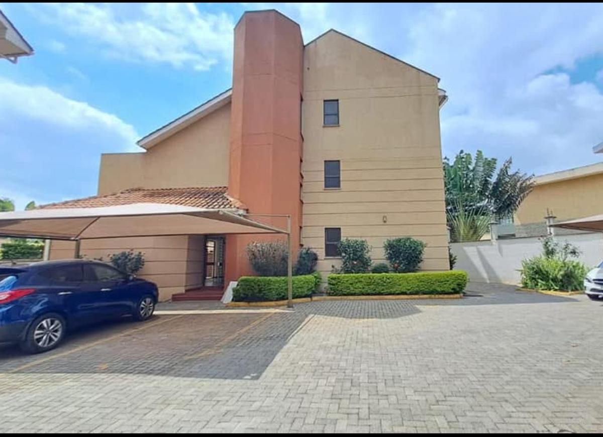 6 Bed Townhouse with En Suite in Lavington - 2