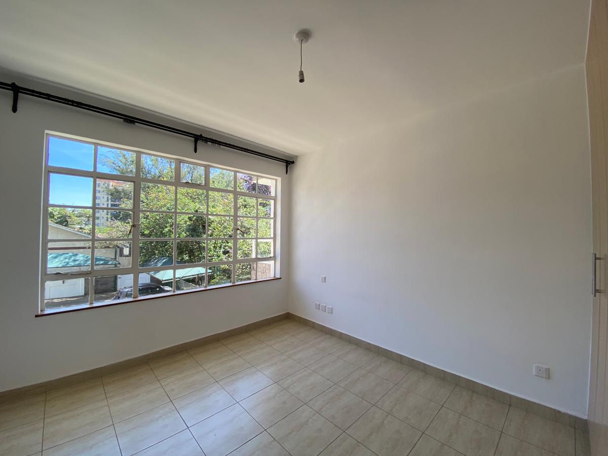 3 Bed Apartment with En Suite in Lavington - 13