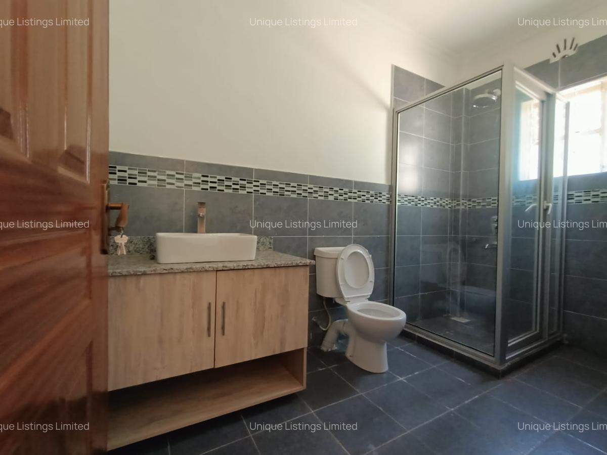 4 Bed House with En Suite in Kitisuru - 12