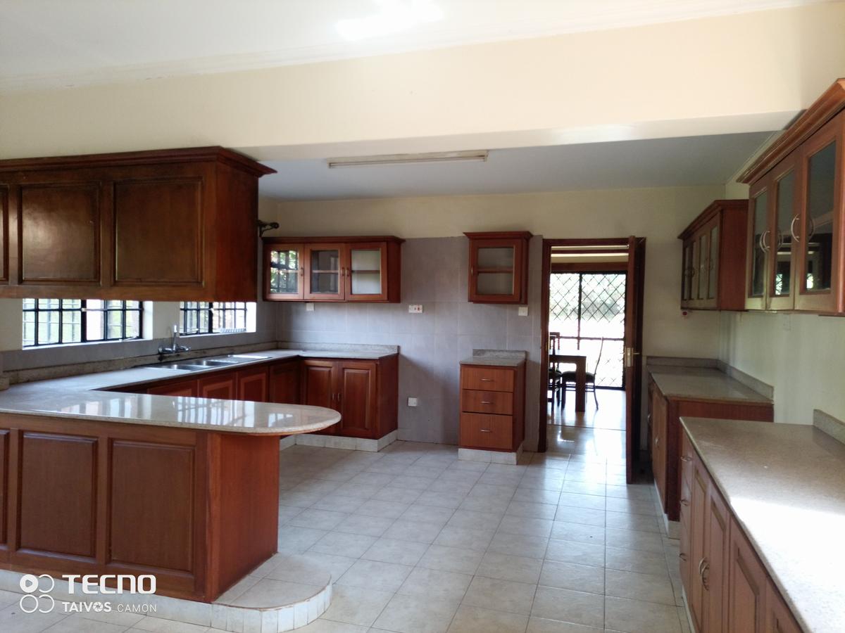 5 Bed Townhouse with En Suite at Off Ruaka Rd - 8