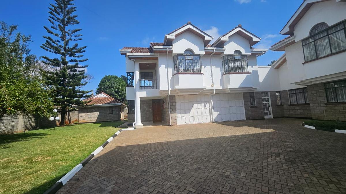 3 Bed House with En Suite at Mimosa - 3