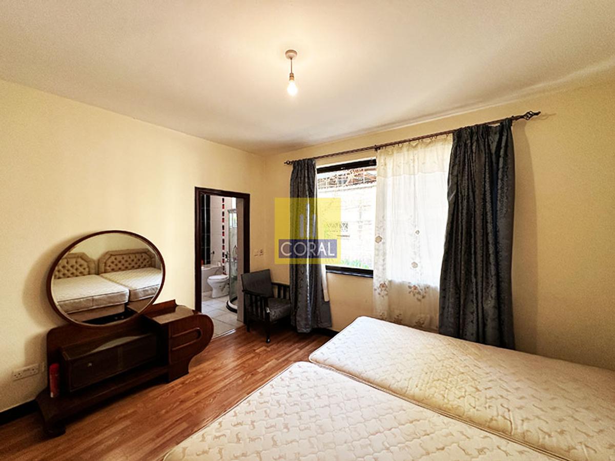 3 Bed Apartment with En Suite in Parklands - 12