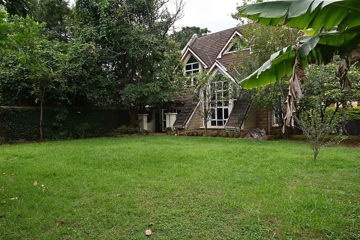 5 Bed Townhouse with En Suite in Lavington