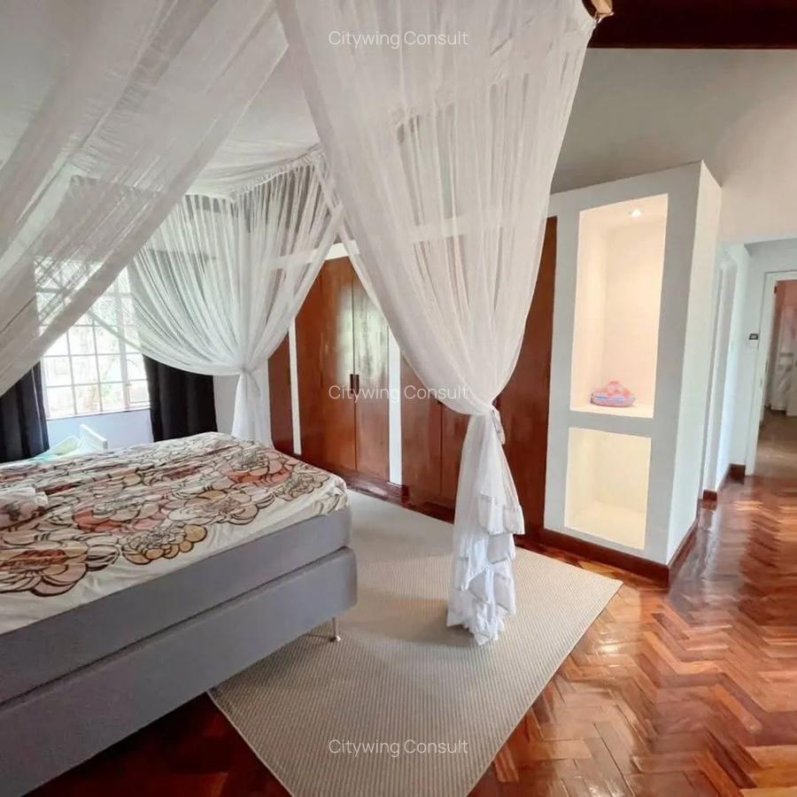 3 Bed House with En Suite at Red Hill Road - 6