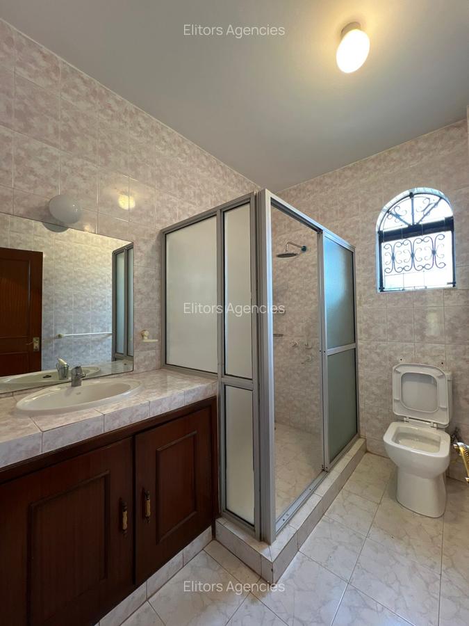 5 Bed Apartment with En Suite at Redhill Road - 16