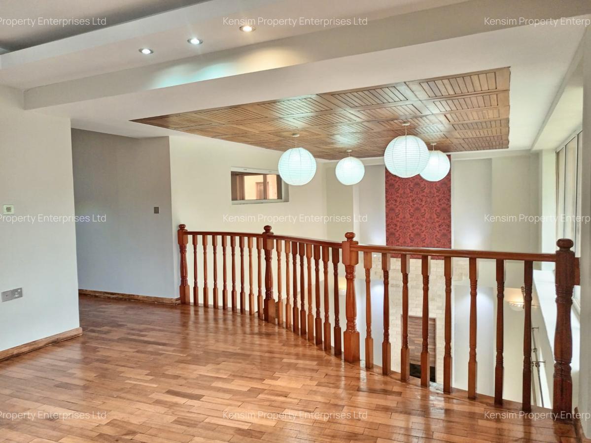 5 Bed Townhouse with En Suite in Lavington - 8
