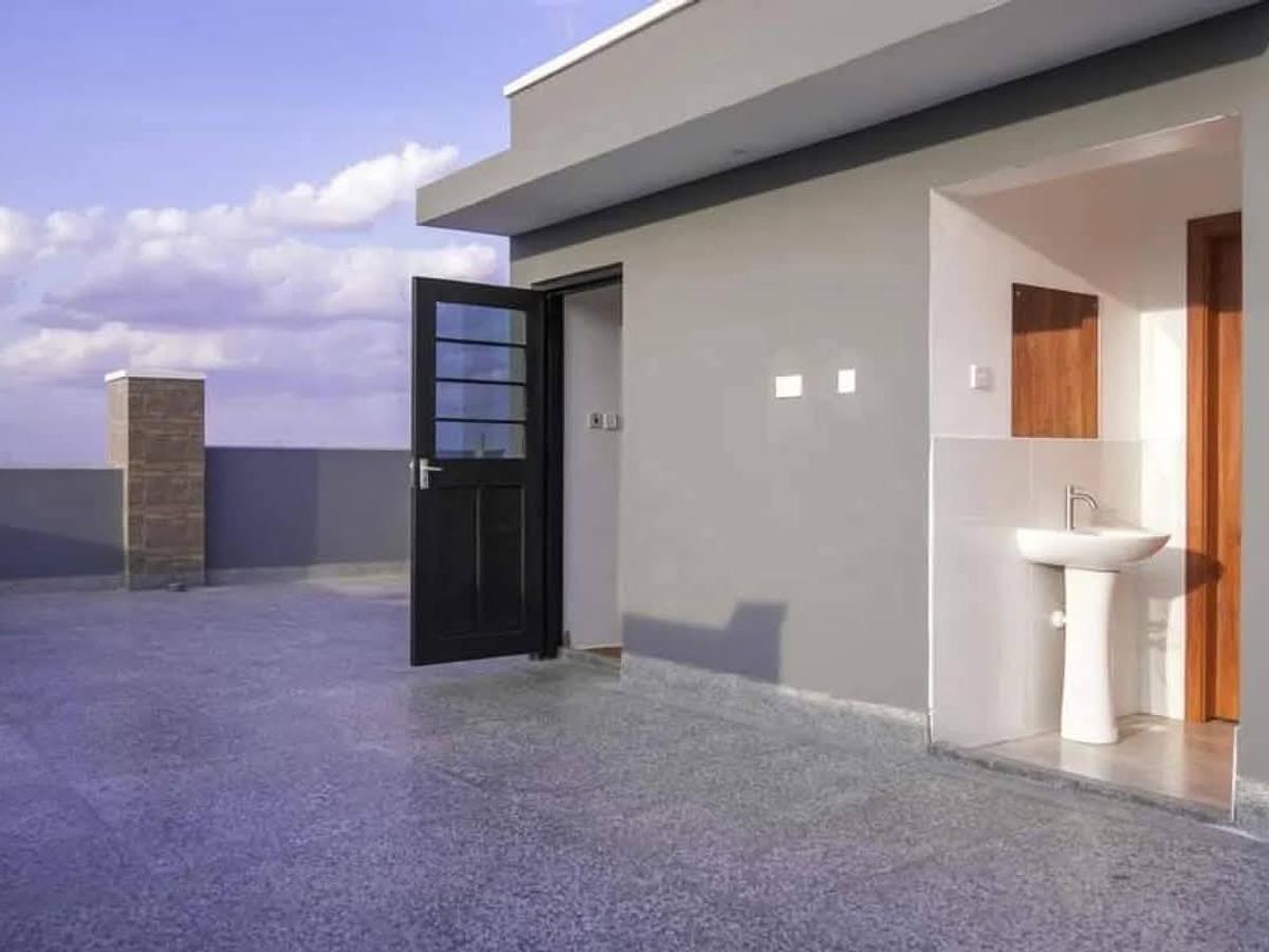 4 Bed Townhouse with En Suite at Infinity Park - 12
