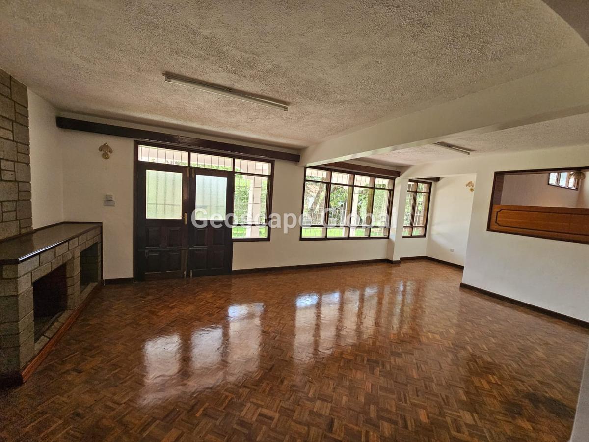 5 Bed House with En Suite in Gigiri - 11